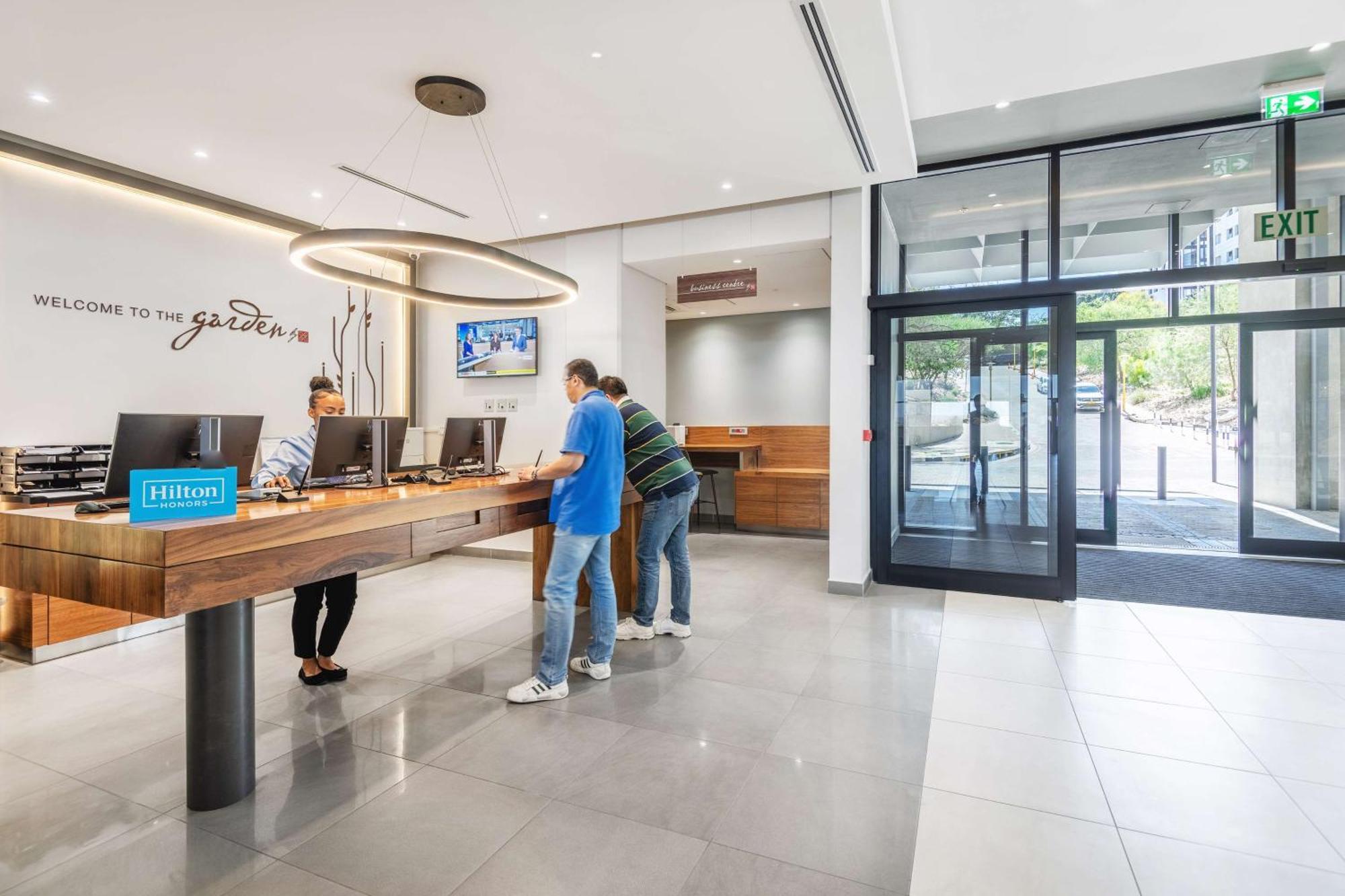 Hilton Garden Inn Windhoek Exterior photo