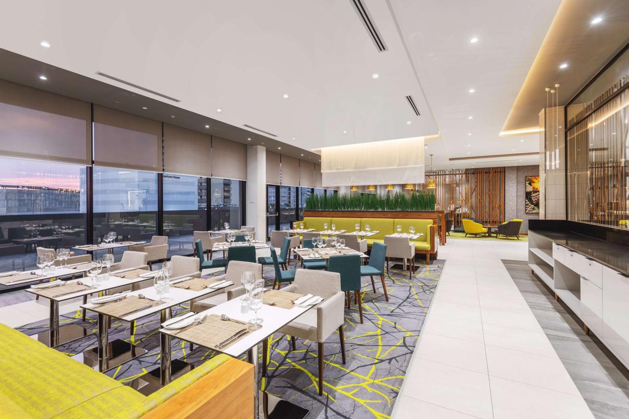 Hilton Garden Inn Windhoek Exterior photo